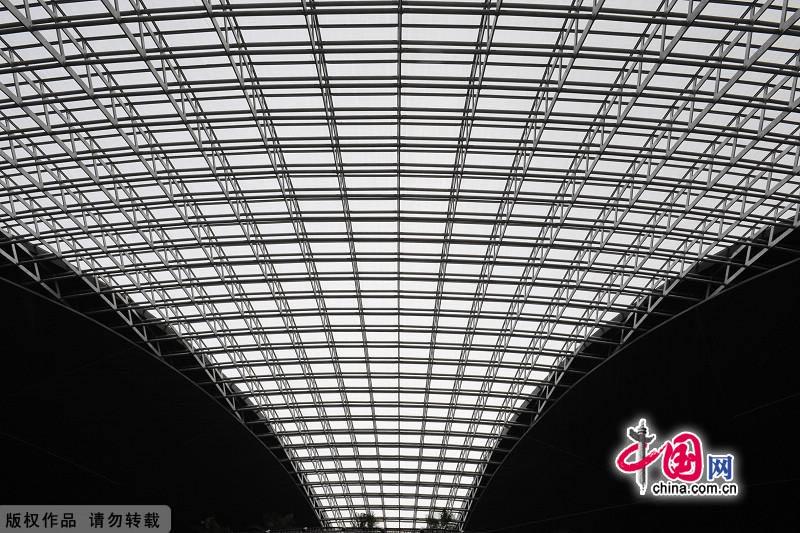 “历时9年 人民币40亿”——揭秘国家大剧院 “历时9年 人民币40亿”——揭秘国家大剧院