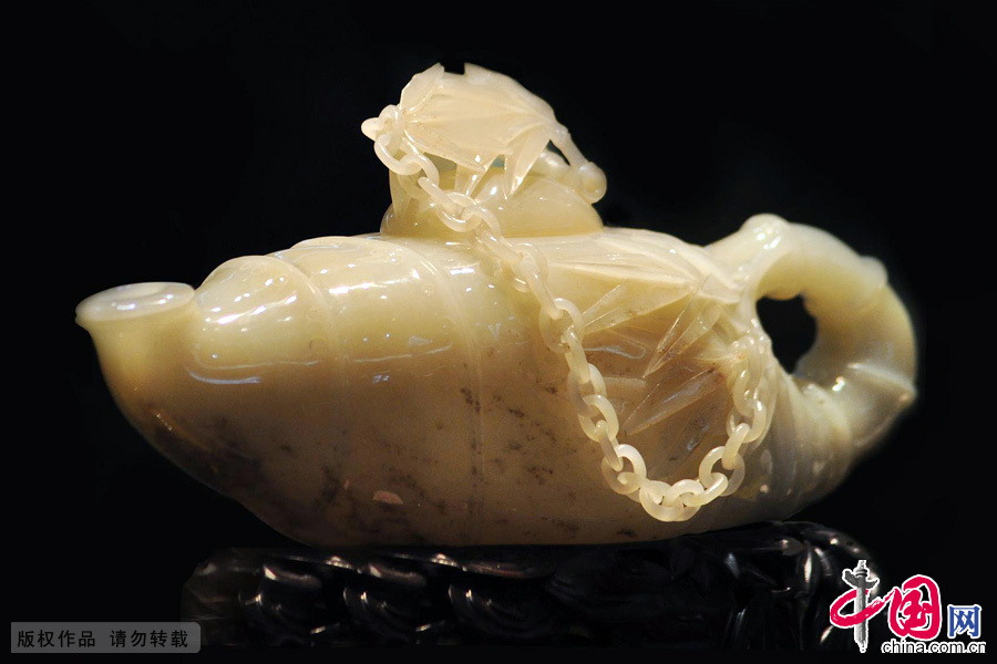 白玉单链竹笋壶 扬州 玉雕 玉器 雕刻 收藏 青玉 白玉 玉雕 技艺 工艺 工艺品 白玉单链竹笋壶 扬州 玉雕 玉器 雕刻 收藏 青玉 白玉 玉雕 技艺 工艺 工艺品