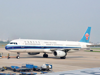 应对客流高峰 民航加班2.5万班