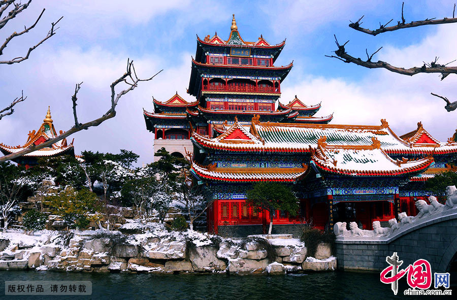 冬季,雪后的蓬莱晶莹洁白,银装素裹,美不胜收。中国网图片库 于良意/摄 冬季,雪后的蓬莱晶莹洁白,银装素裹,美不胜收。中国网图片库 于良意/摄