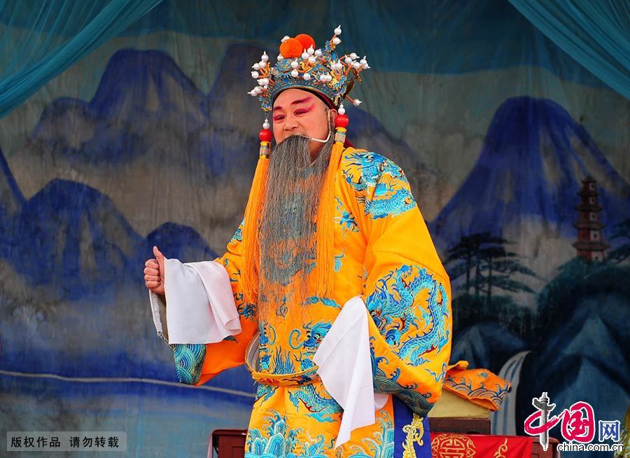 豫剧角色行当由“生旦净丑”组成。图为豫剧著名折子戏《三哭殿》中老生唐王李世民扮相。中国网图片库 孙凯/摄 豫剧角色行当由“生旦净丑”组成。图为豫剧著名折子戏《三哭殿》中老生唐王李世民扮相。中国网图片库 孙凯/摄