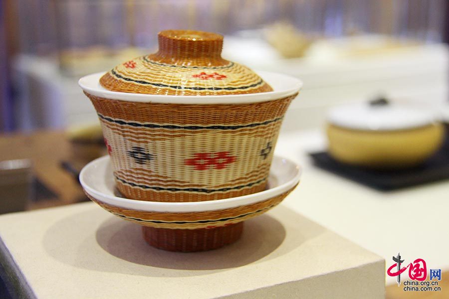 刘氏竹编工艺是用慈竹作材料、创造出来的编织工艺,其诞生时间可以追溯至2300年前。中国网 但唐文 摄 刘氏竹编工艺是用慈竹作材料、创造出来的编织工艺,其诞生时间可以追溯至2300年前。中国网 但唐文 摄